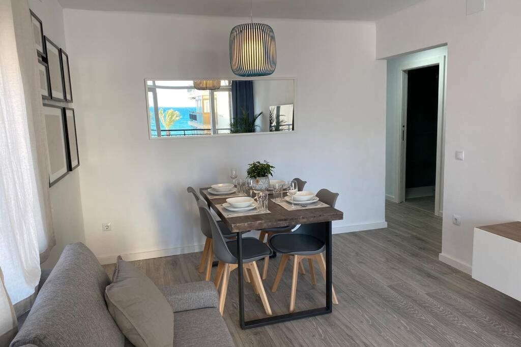 Amplio Apartamento Seaview Leilighet Salou Eksteriør bilde
