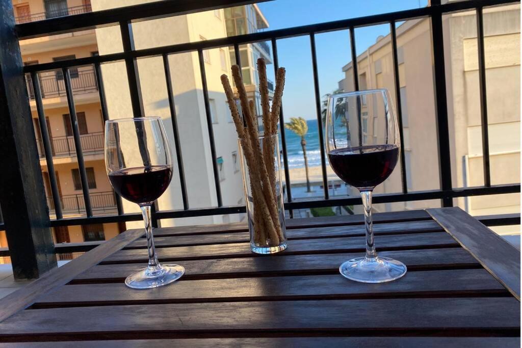 Amplio Apartamento Seaview Leilighet Salou Eksteriør bilde