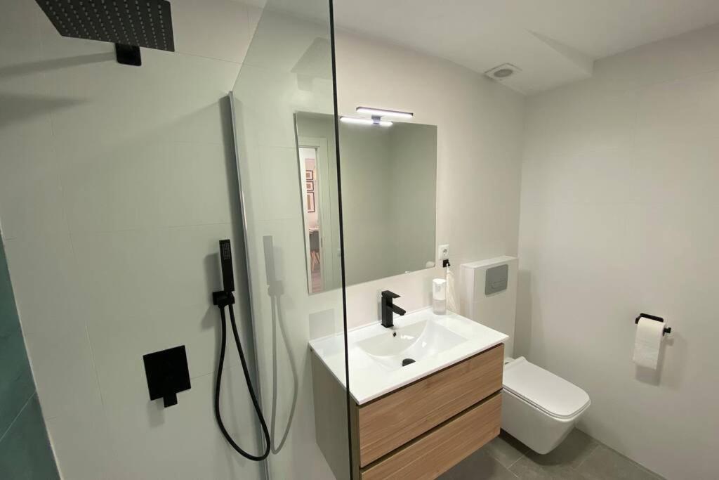 Amplio Apartamento Seaview Leilighet Salou Eksteriør bilde
